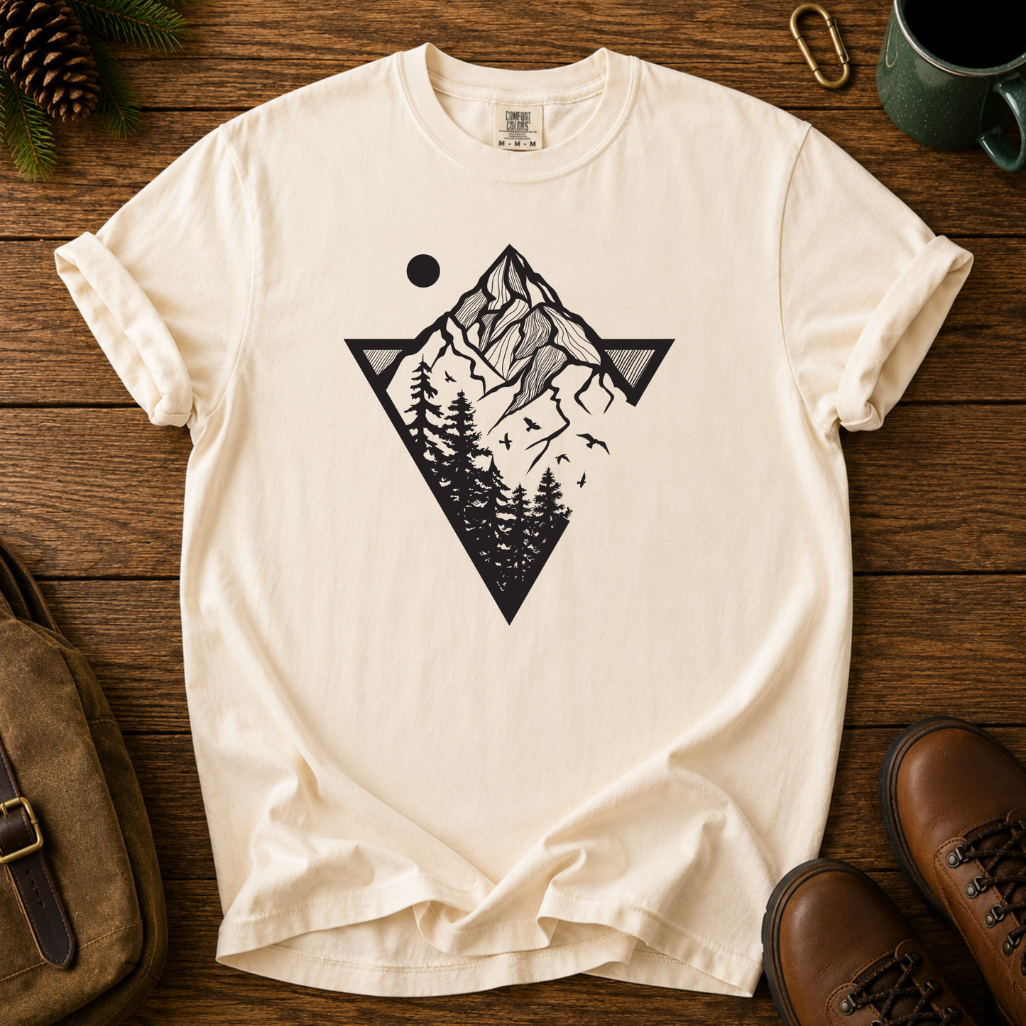 Camiseta con Triángulo de Montaña
