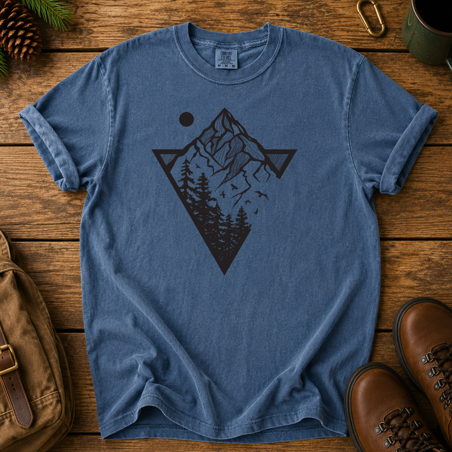 Camiseta con Triángulo de Montaña