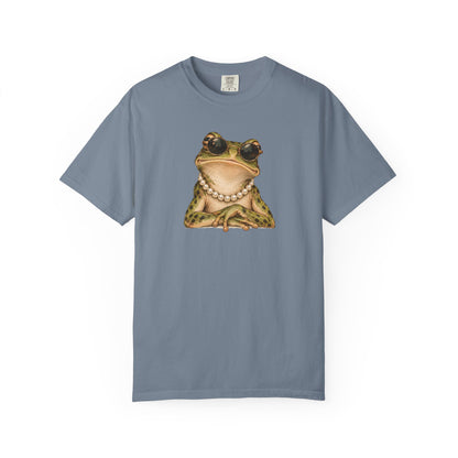 Frog with Pearls Graphic T-Shirt